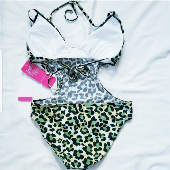 NWT Capri Swimwear Animal Print Fringe Cut Out Open Back One Piece Swims… - Picture 8 of 12